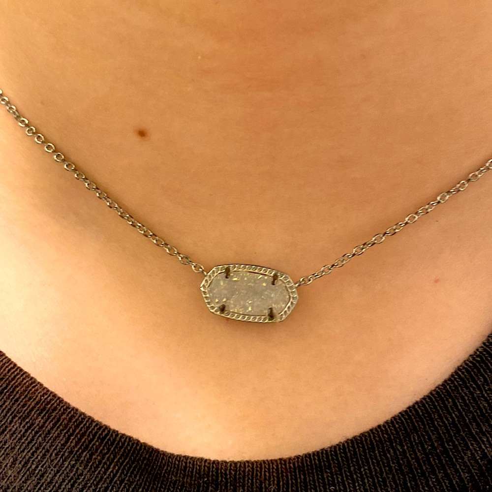 Kendra Scott Necklace (silver)